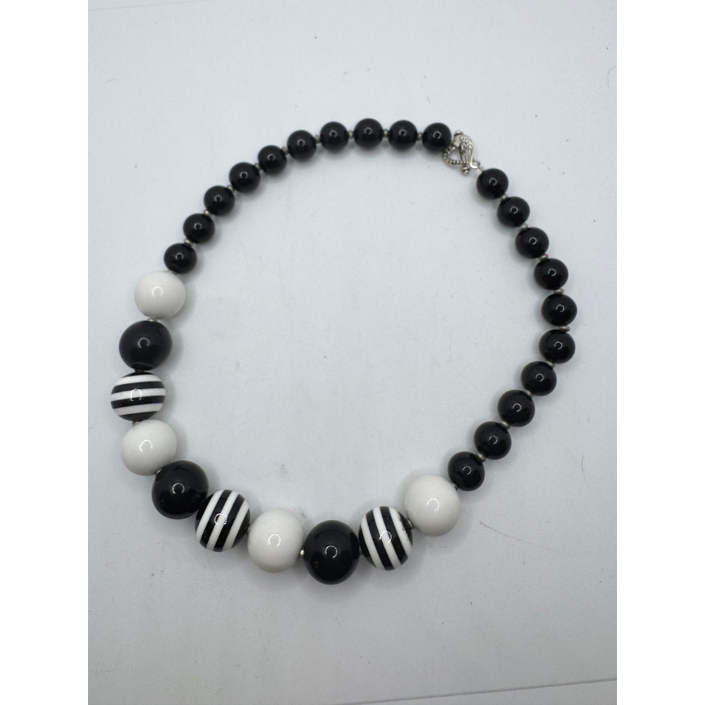 Black White Striped Round Bead Chunky Statement Necklace Heart Toggle Clasp